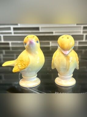 VTG MCM NIPPON YOKO BOEKI Carney Yellow Bird  Salt & Pepper Shakers